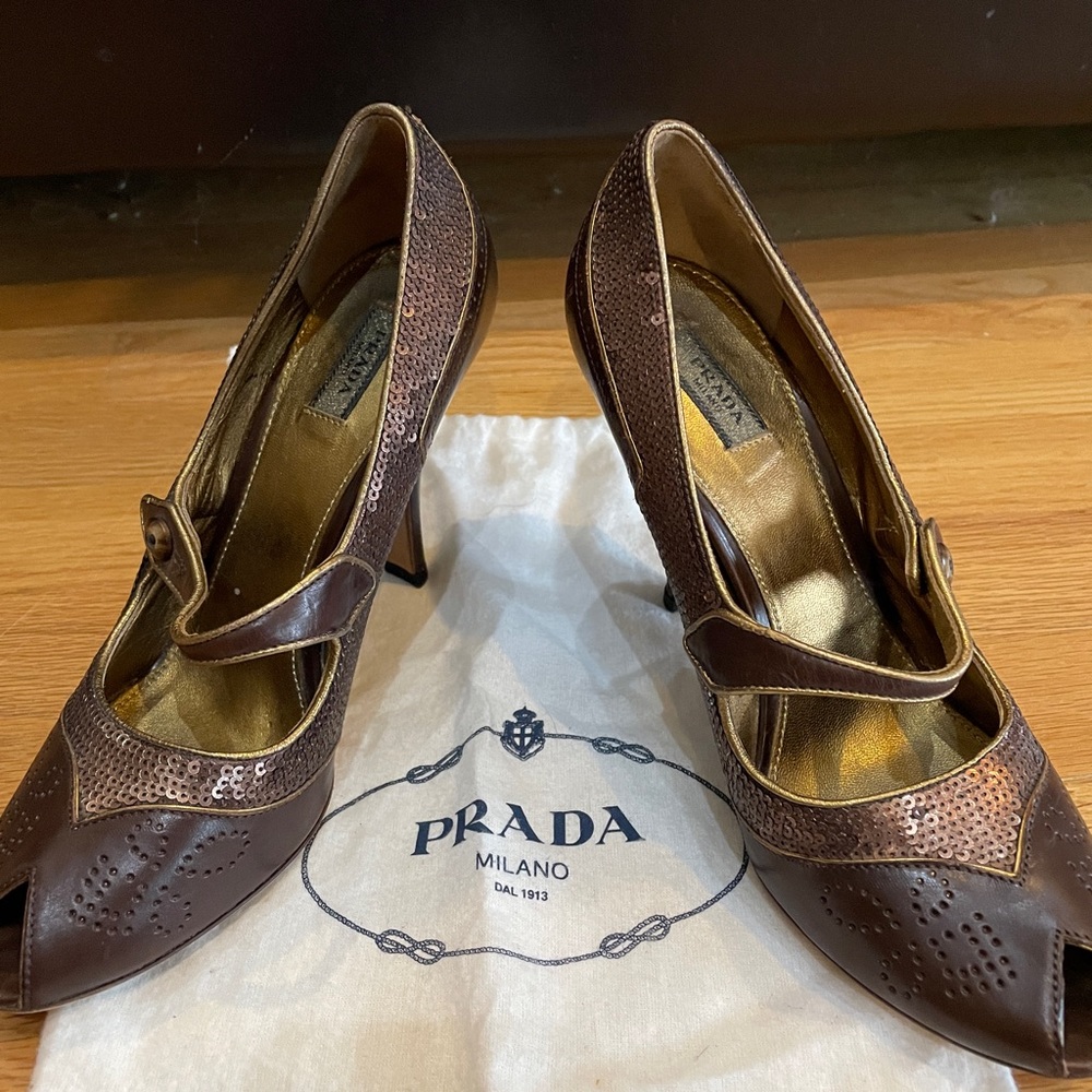Fab sparkly Prada Mary Jane peep toes heels/shoes/ pumps!